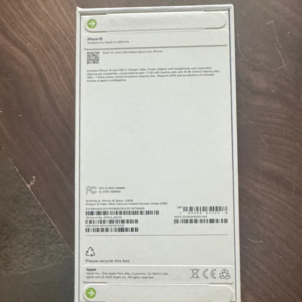 Apple iPhone 16 - Black